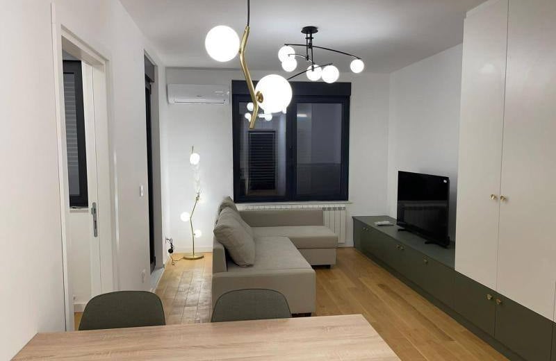 Vermietung einer neuen 2-Zimmer-Wohnung, 40 m², Stadtzentrum, Belgrad, Serbien